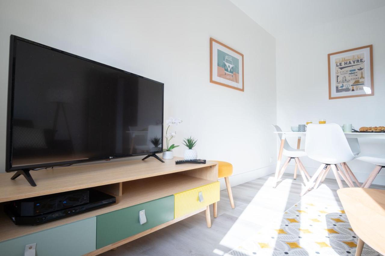 Danton Renaissance - F2 rénové - Tout équipé Le Havre Esterno foto